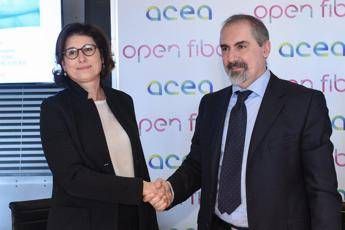 Accordo Open Fiber-Acea per la rete in fibra a Roma Accordo Open Fiber-Acea per la rete in fibra a Roma